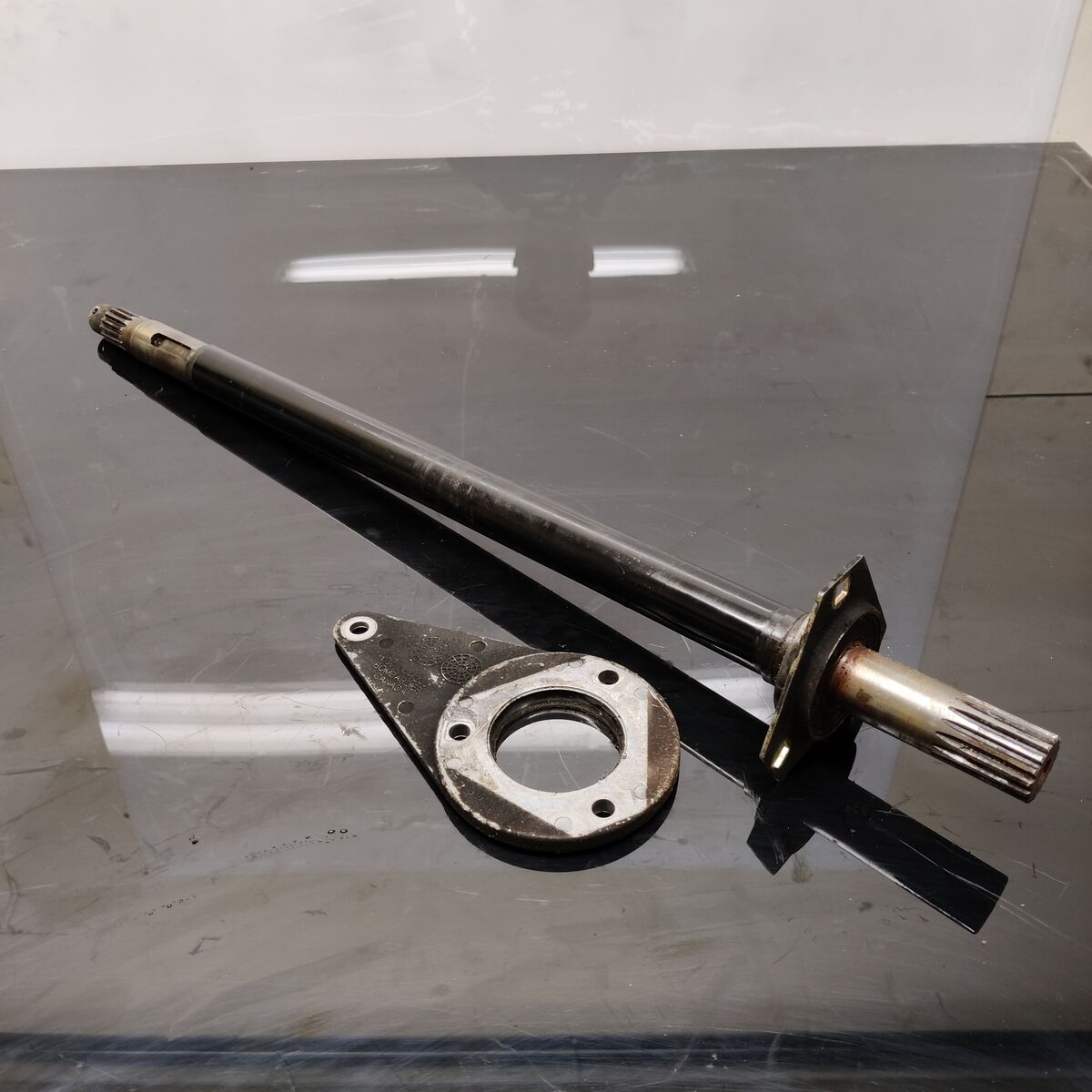 Variaattorin akseli Ski-Doo 700