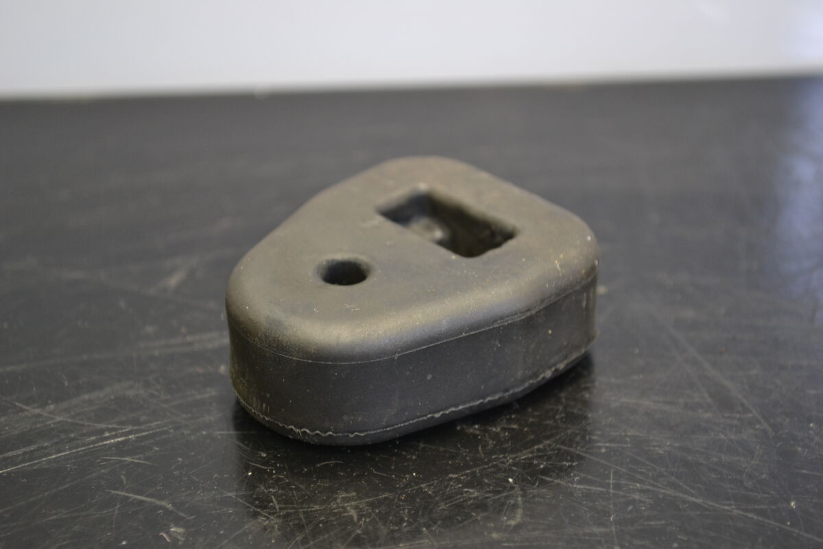 Äänenvaimentajan kiinnike, 514052704 - Northern Sledparts Oy