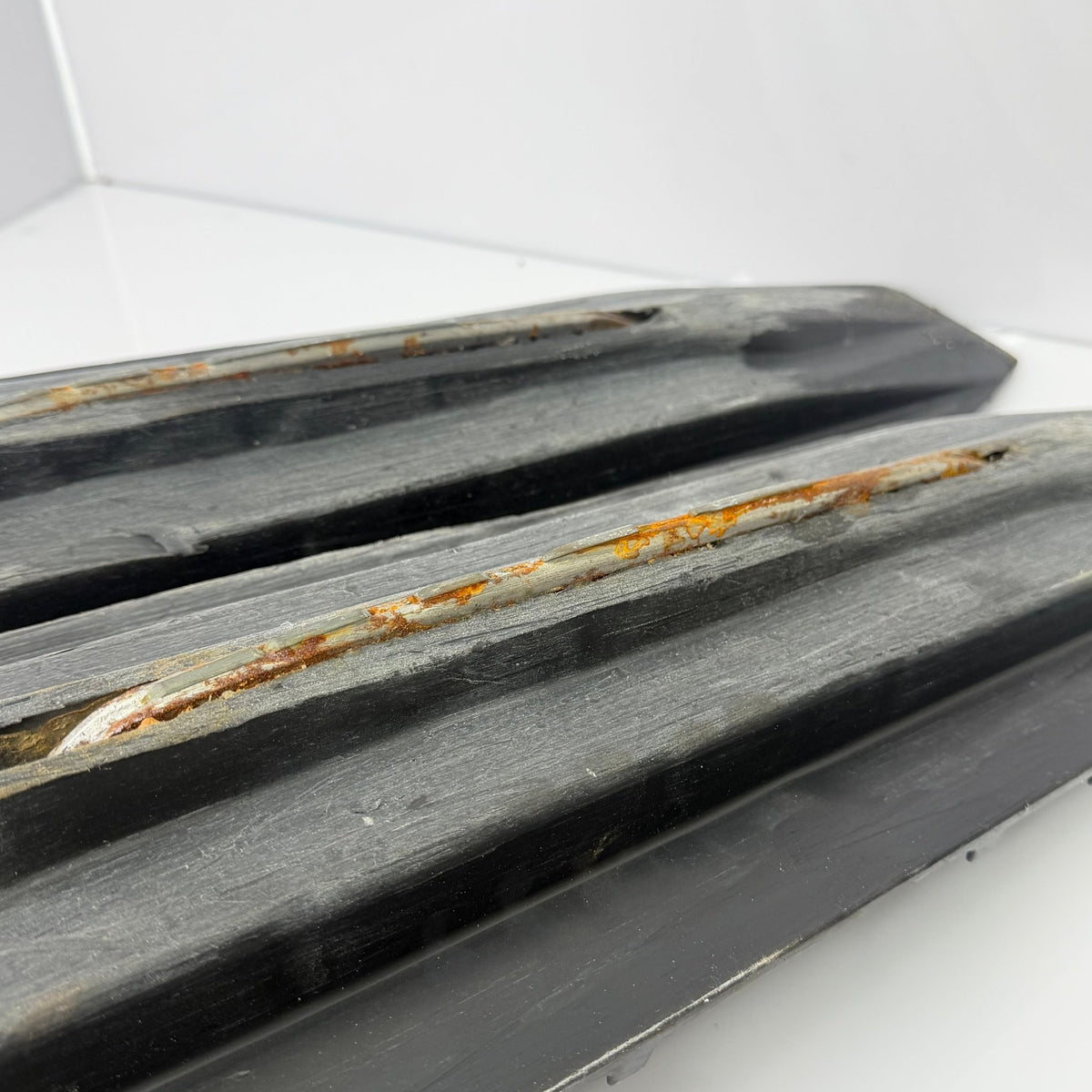 Blade DS+ sukset Musta/Punainen, 860202011 - Northern Sledparts Oy