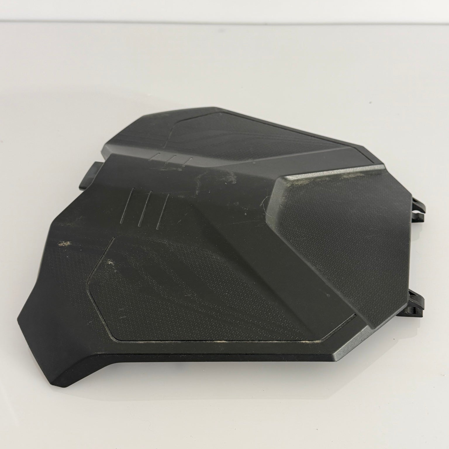Ski-Doo Gen4 cover ass'y 517307562 käytetty