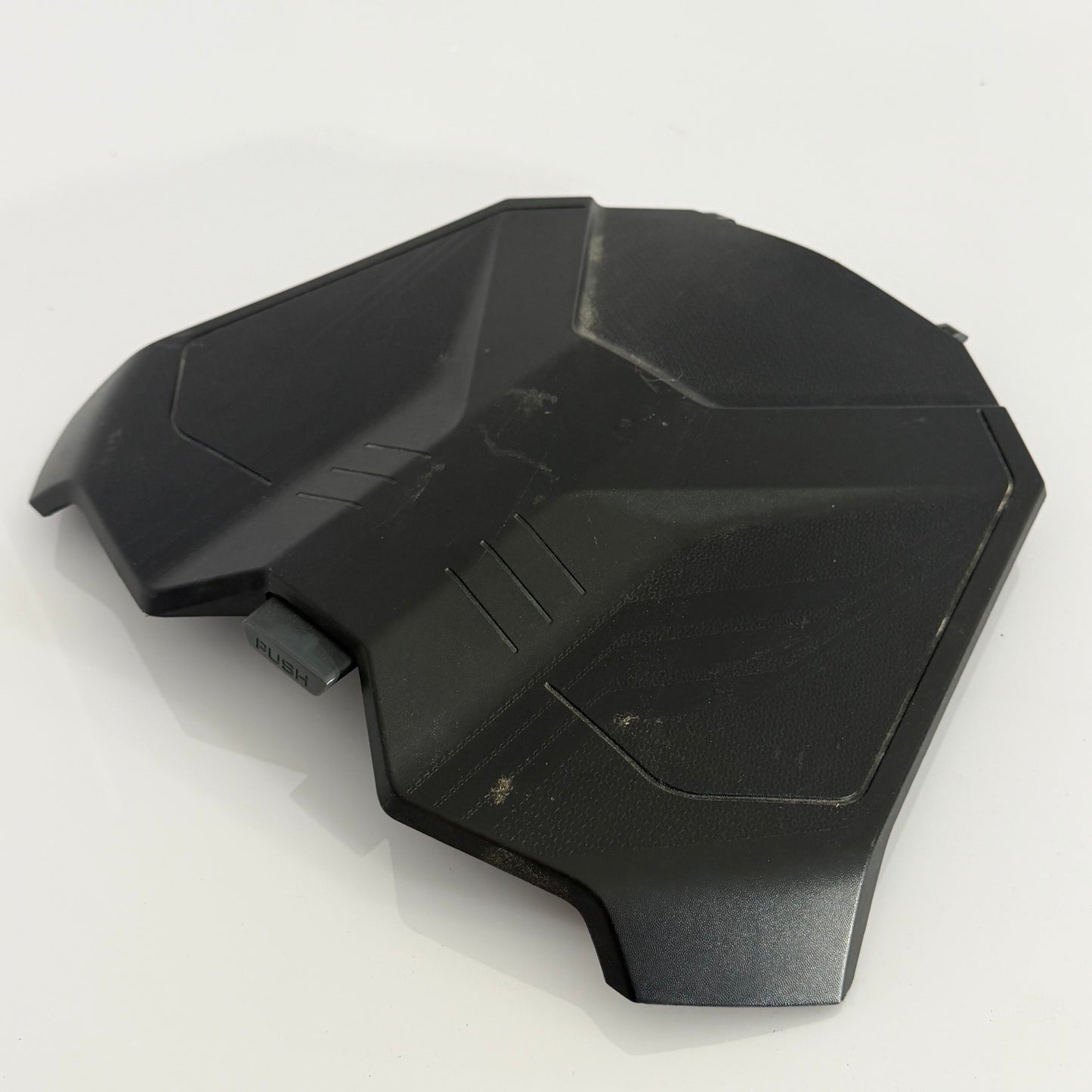 Ski-Doo Gen4 cover ass'y 517307562 lukitusosalla