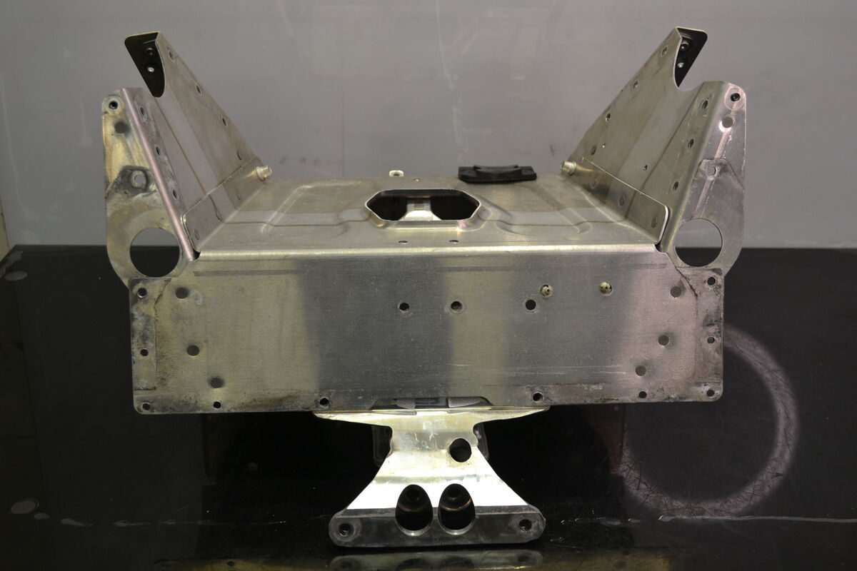 Cross member, S-moduuli 518327487 - Northern Sledparts Oy