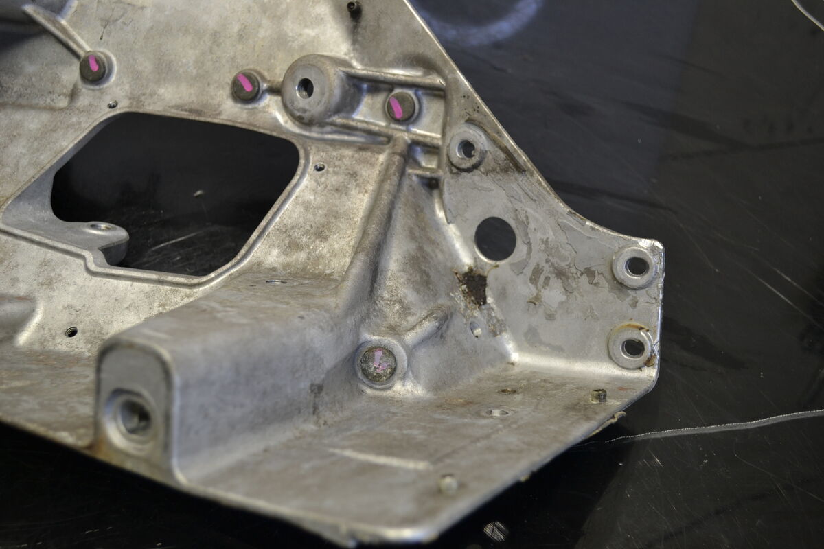 Eturunko Polaris Indy Sp oikea, 1018520 - Northern Sledparts Oy