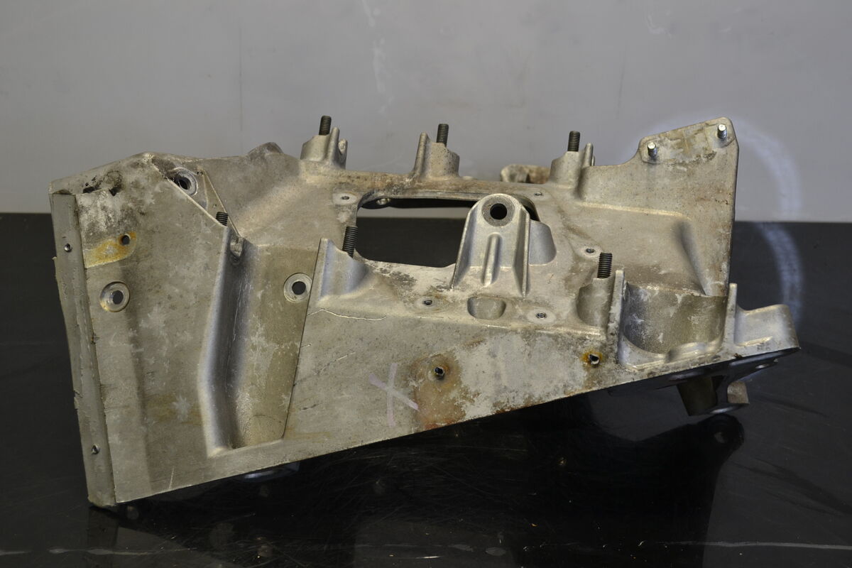 Eturunko Polaris Indy Sp oikea, 1018520 - Northern Sledparts Oy