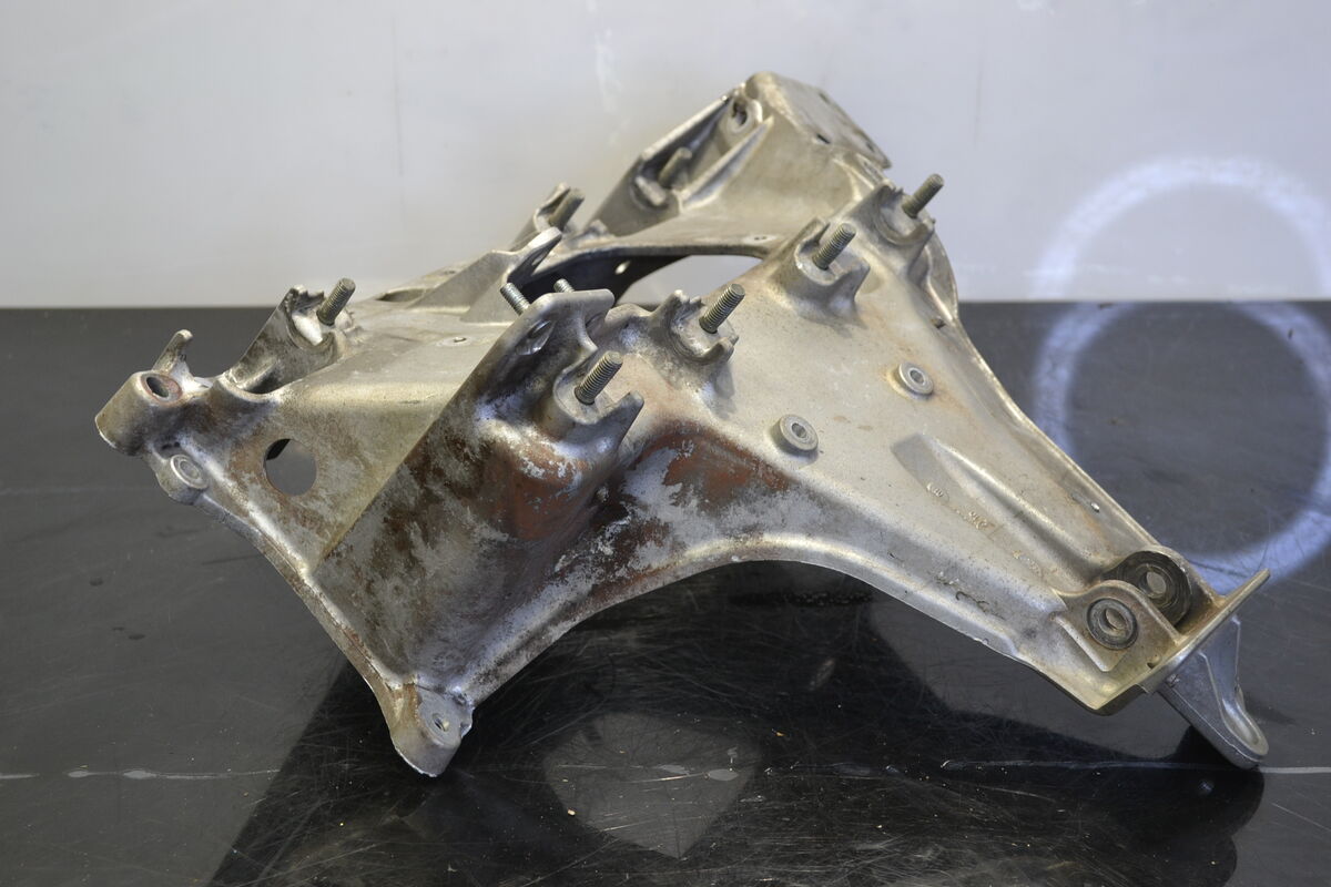 Eturunko Polaris Indy Sp oikea, 1018520 - Northern Sledparts Oy