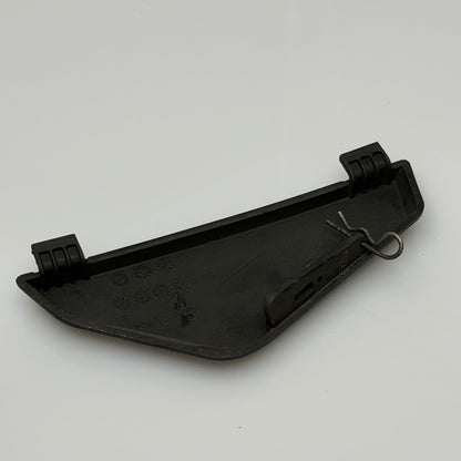 Huoltoluukku, musta – Ski-Doo Gen4, OEM 502007676 - Northern Sledparts Oy
