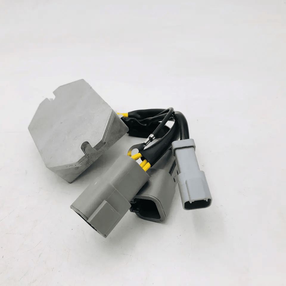 Jänniteensäädin 600 SDI, 550F, V-800 Lynx, Ski-Doo - Northern Sledparts Oy