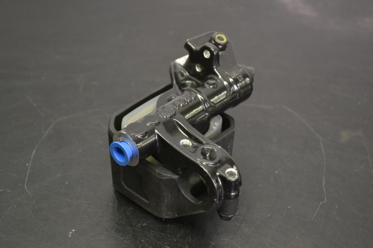 Jarrupääsylinteri suojalla Lynx, Ski-Doo, 507032598 - Northern Sledparts Oy