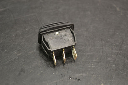 Kädenlämmittimen katkaisin, 515177497 - Northern Sledparts Oy
