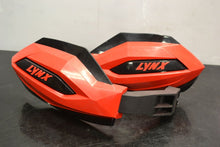 Käsisuojat Lynx punainen - Northern Sledparts Oy