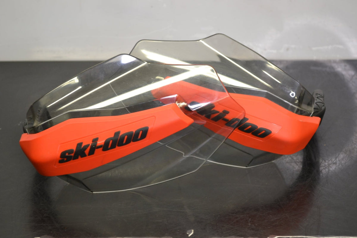 Käsisuojat Ski-Doo, 860200789 Punainen/Kirkas - Northern Sledparts Oy