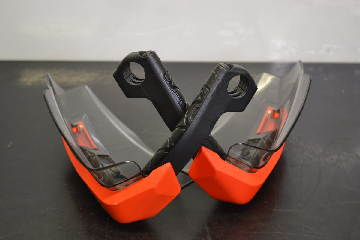 Käsisuojat Ski-Doo, 860200789 Punainen/Kirkas - Northern Sledparts Oy
