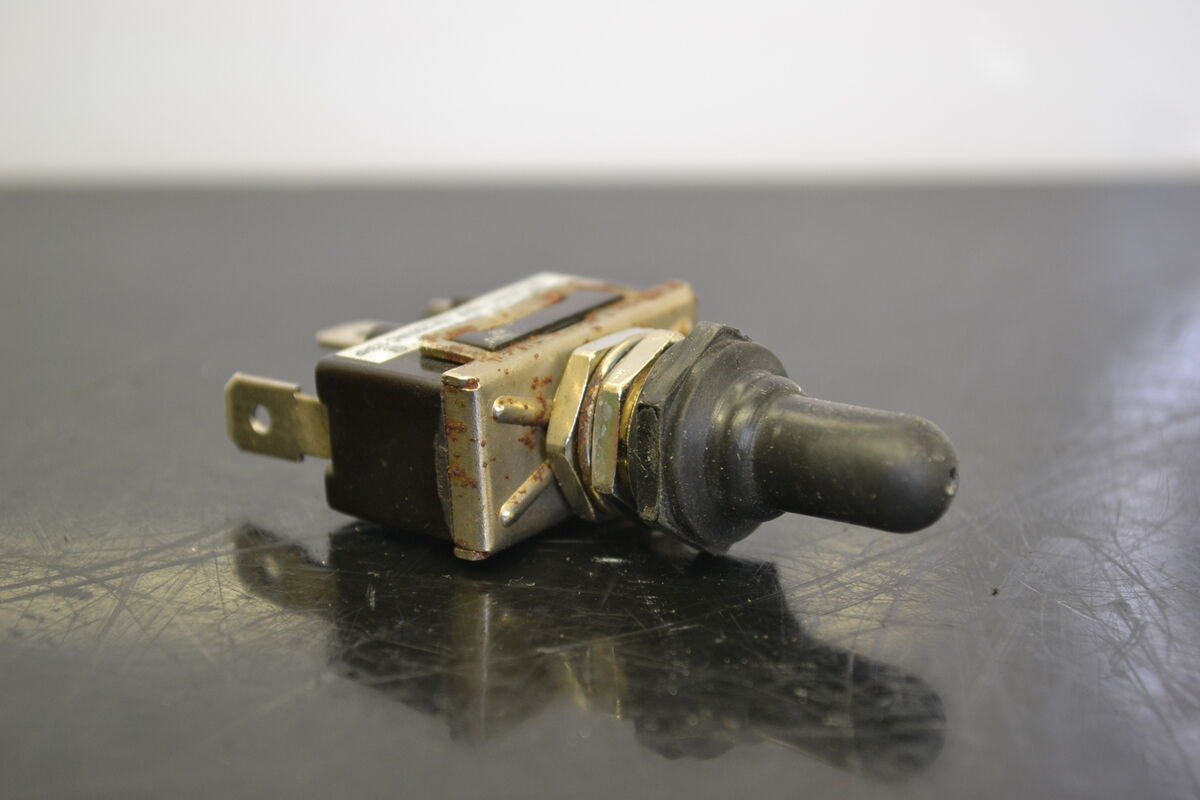 Kahvanlämmittimien katkaisin, 410107300 - Northern Sledparts Oy