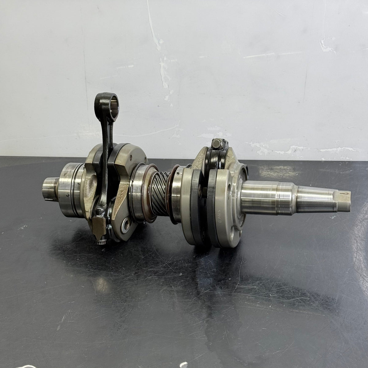 Kampiakseli Rotax 850 Etec Lynx Ski-Doo 420893982 - Northern Sledparts Oy