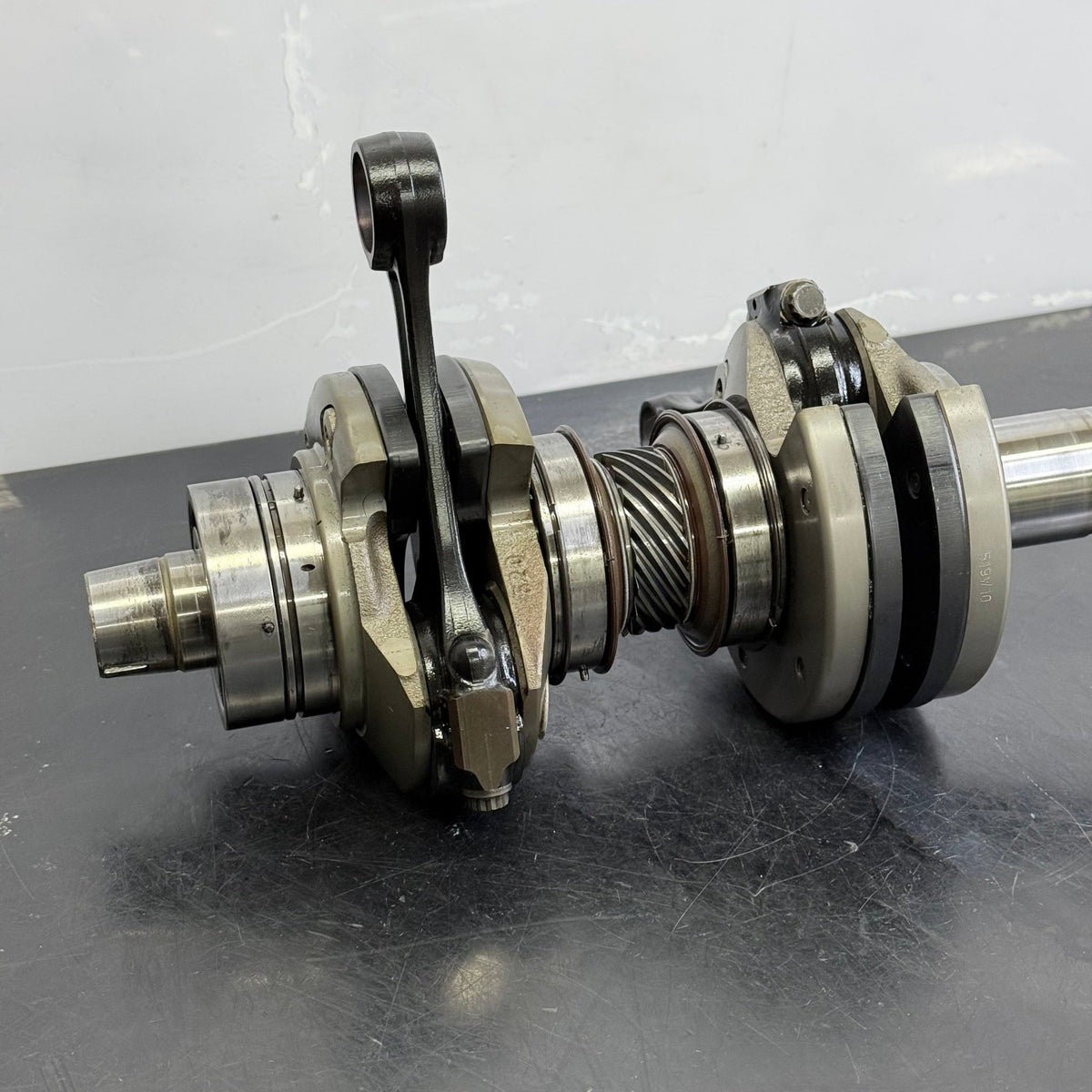 Kampiakseli Rotax 850 Etec Lynx Ski-Doo 420893982 - Northern Sledparts Oy