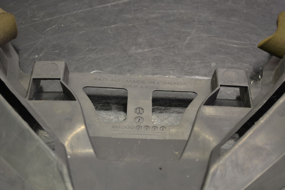 Keulamuovi Musta Ski-Doo 2013-2017 kelkat 502007173 - Northern Sledparts Oy