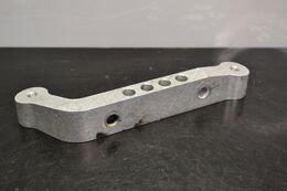 Koneen Kiinnike Polaris oikea, 5137948 - Northern Sledparts Oy