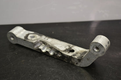 Koneen Kiinnike Polaris oikea, 5137948 - Northern Sledparts Oy