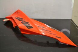 Kuomu vasen Fusion Red XRS 15, 517305563 - Northern Sledparts Oy