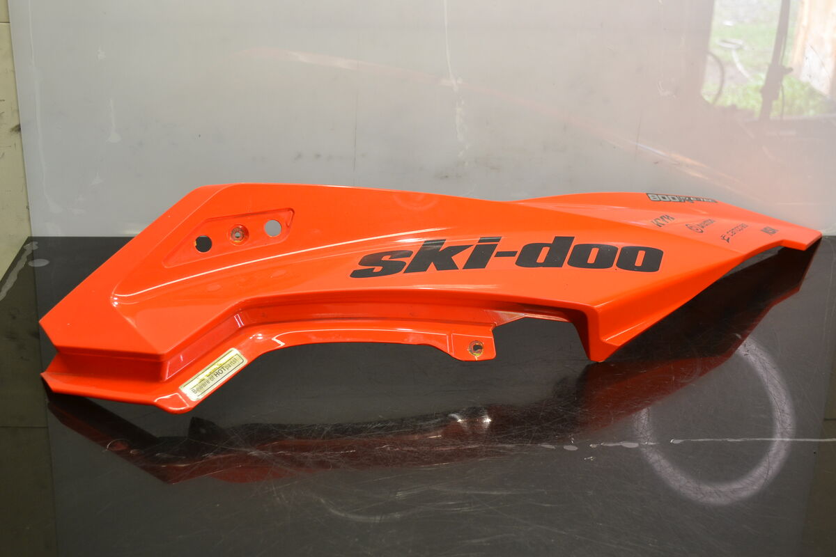 Kuomu vasen Fusion Red XRS 15, 517305563 - Northern Sledparts Oy