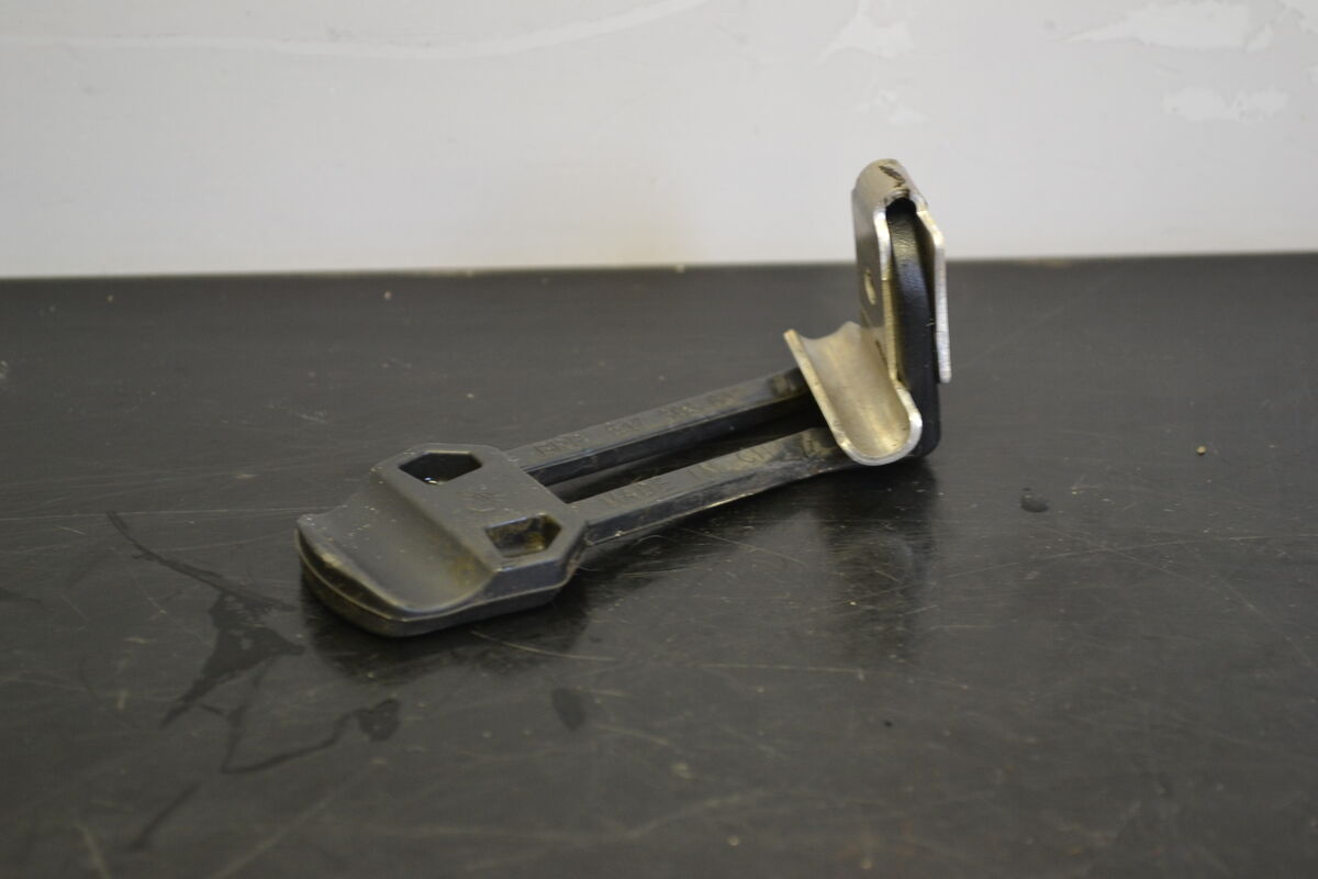 Kuomunlukko oikea, 517303612 - Northern Sledparts Oy