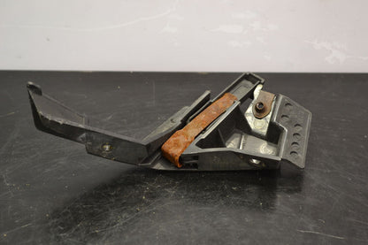 Kuomunlukko ylempi vasen Lynx 14-17, 517305319 - Northern Sledparts Oy