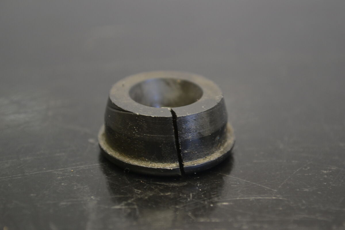 Läpivientikumi, Rotax moottorit 420660890 - Northern Sledparts Oy