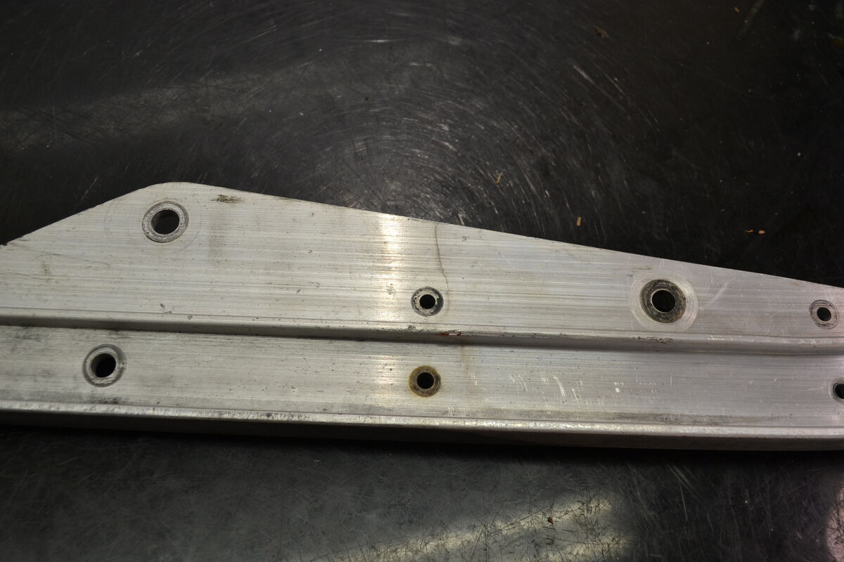 Liukurunko vasen PPS2, 503193756 - Northern Sledparts Oy