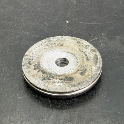 Moottorin etummainen petikumi ja holkki OEM 512061137 / 512061335 - Northern Sledparts Oy