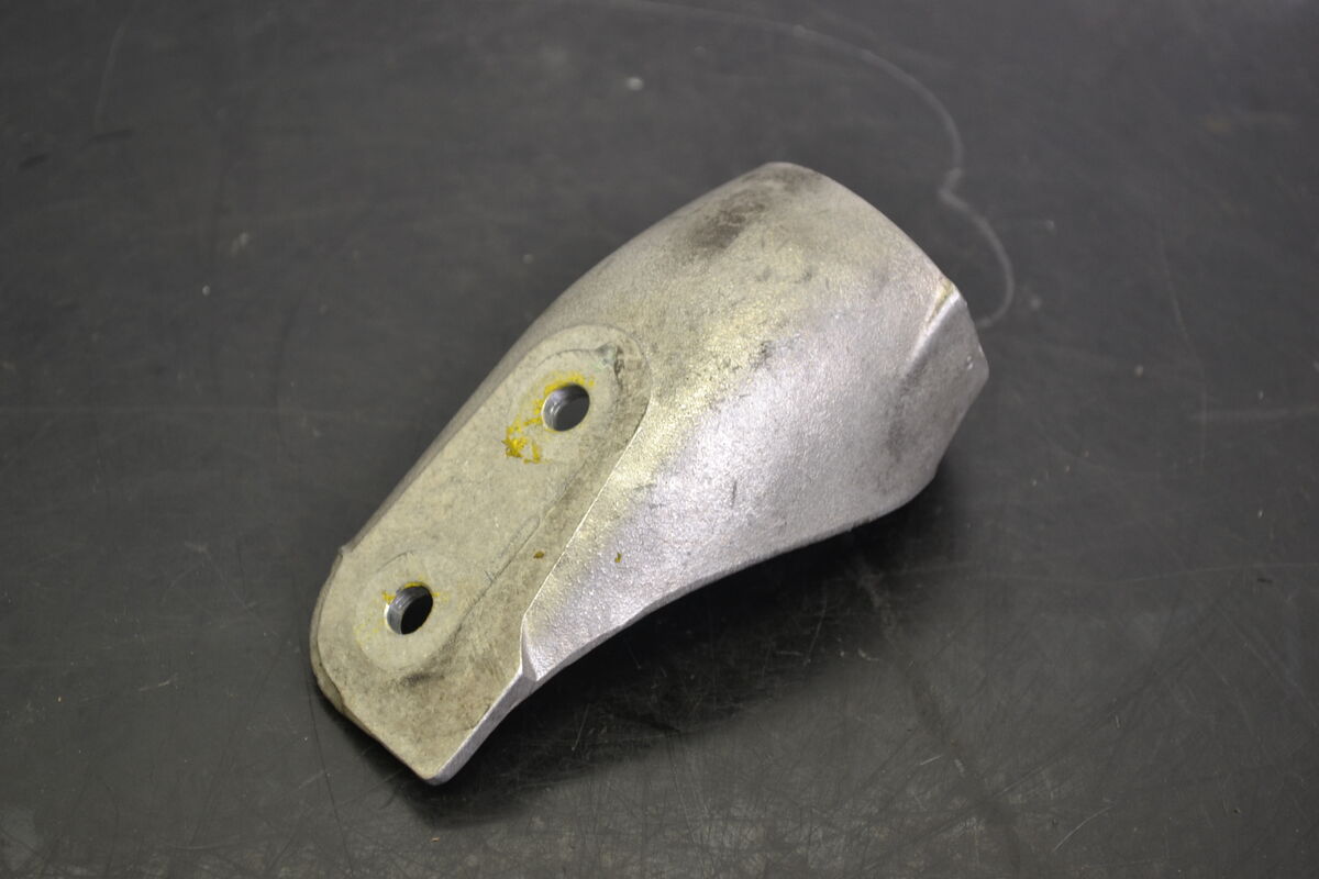 Moottorin kannake 850 Etec, 512061517 - Northern Sledparts Oy