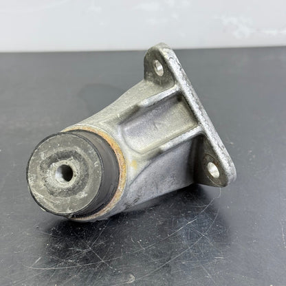Moottorin kiinnike MAG-puoli Rotax 600 RS Lynx 512061349 - Northern Sledparts Oy