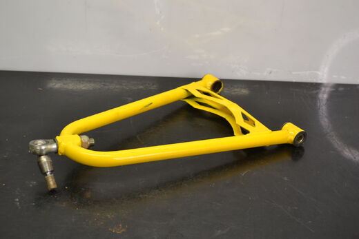 Oikea ylätukivarsi keltainen Xrs 600, 505072374 - Northern Sledparts Oy