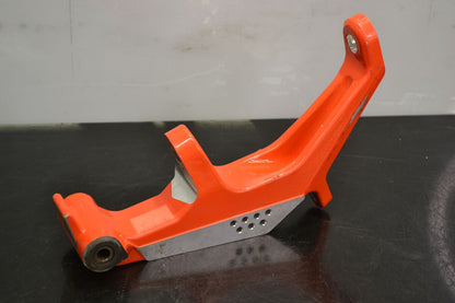 Olkatappi vasen Fusion Red, 505073471 - Northern Sledparts Oy