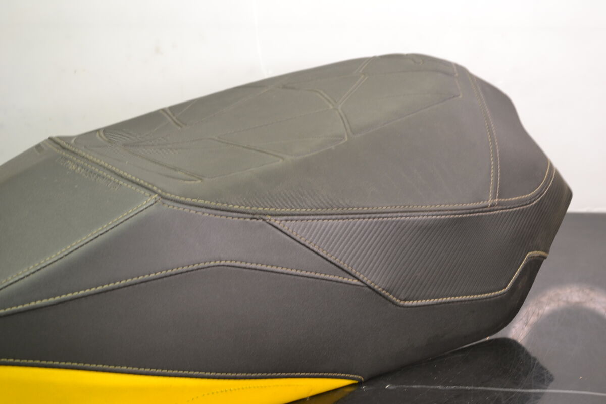 Penkki Ski-Doo MXZ X 2013 Musta/Keltainen - Northern Sledparts Oy