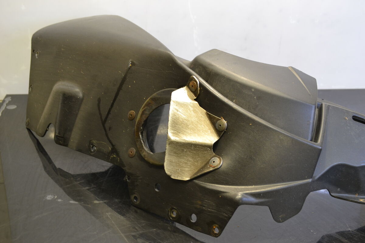 Pohjamuovi oikea Polaris, 5437491-070 - Northern Sledparts Oy