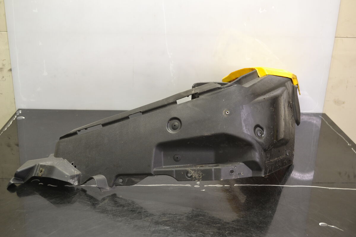 Pohjamuovi vasen Ski-Doo, 502007175 - Northern Sledparts Oy