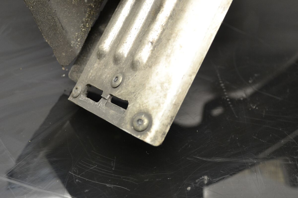 Remmi suoja Lynx Rave 550F 2009