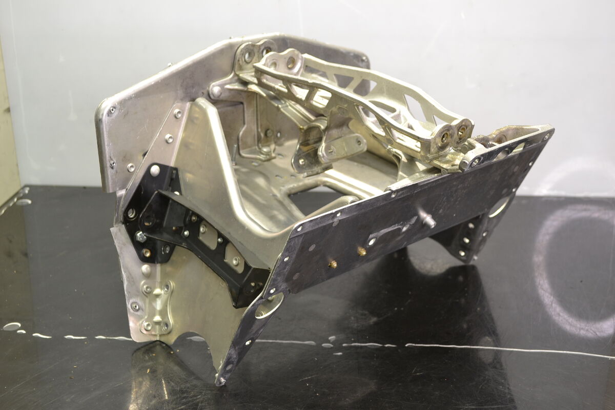 RS Cross member, S-moduuli 518327766 - Northern Sledparts Oy