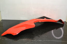 Sivupaneeli vasen punainen, 517305248 - Northern Sledparts Oy