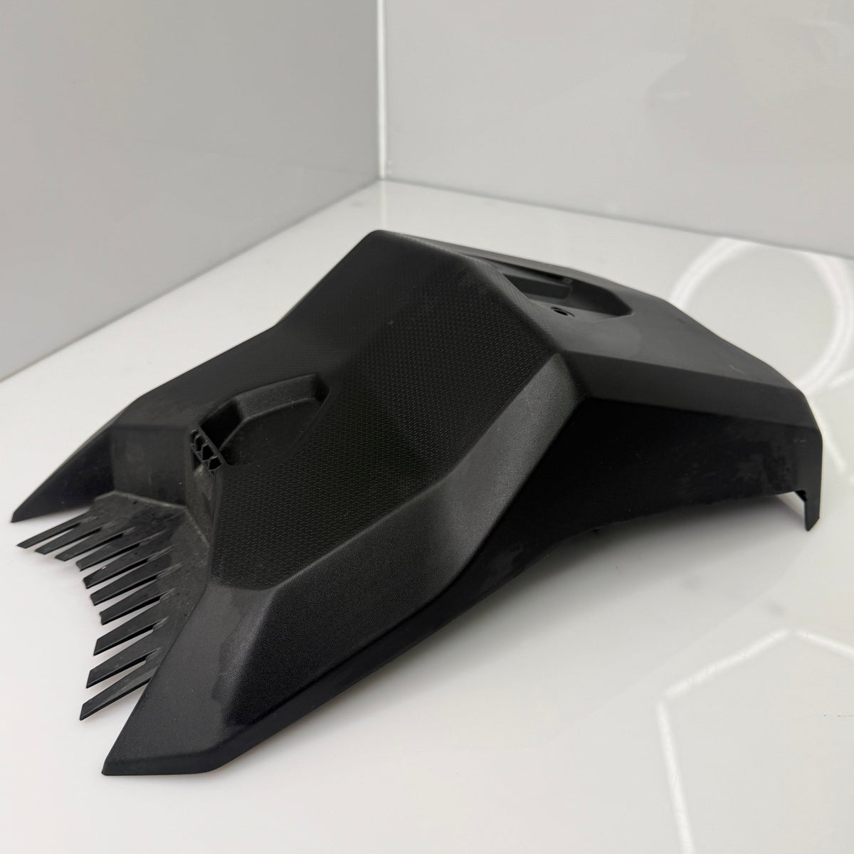 Ski-Doo Gen4 / Gen5 Trail / Lynx Radien akkukotelo OEM, 511001053 - Northern Sledparts Oy