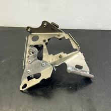 Sytytyspuolan ja RAVE-venttiilin servon kannatin Rotax 600 RS Lynx 512061276 - Northern Sledparts Oy