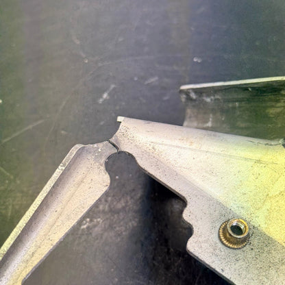 Sytytyspuolan ja RAVE-venttiilin servon kannatin Rotax 600 RS Lynx 512061276 - Northern Sledparts Oy