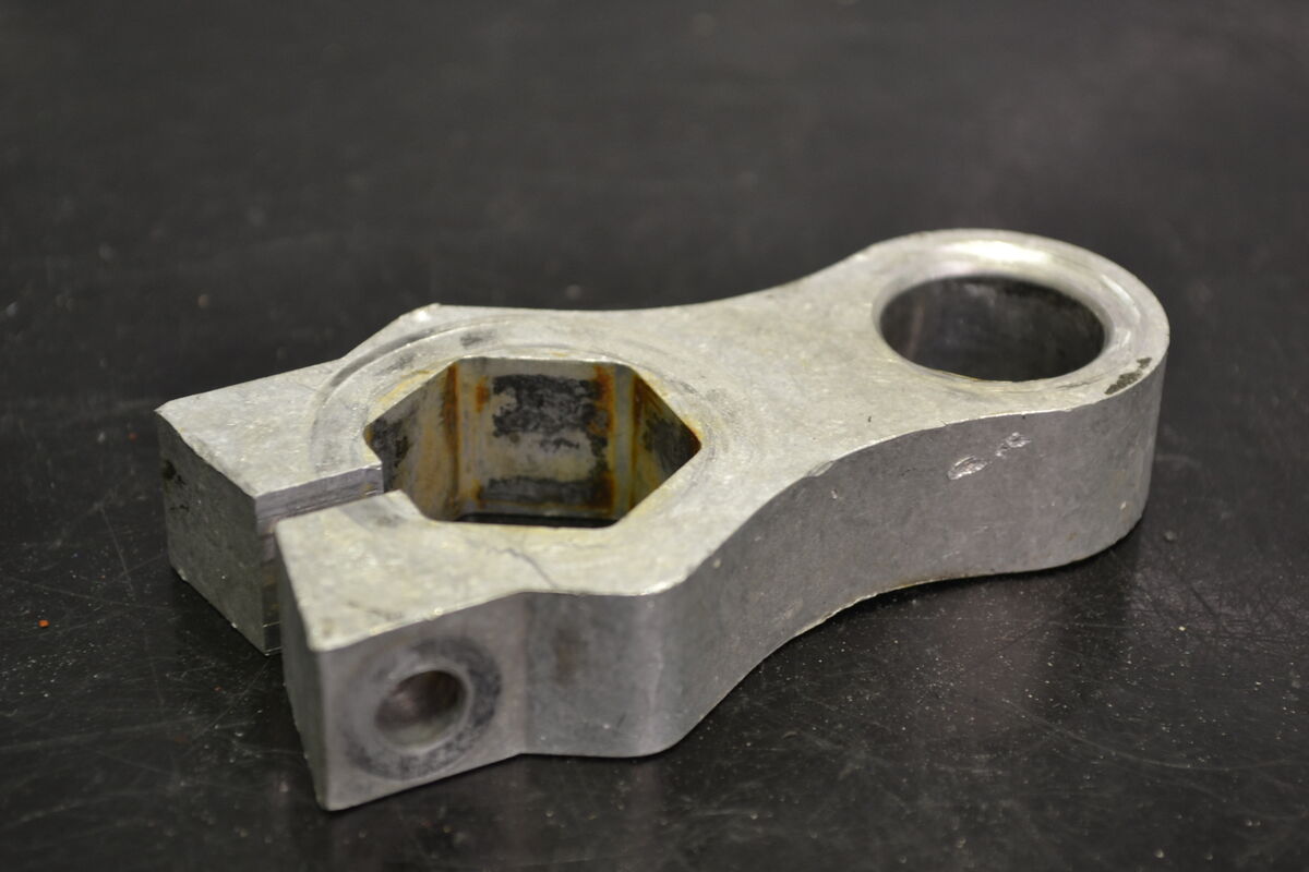 Takapukin kiinnike Polaris Indy, 1543129 - Northern Sledparts Oy