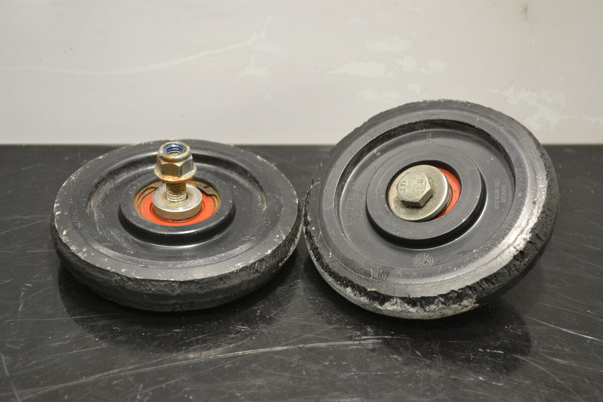 Telapyörä BRP 101.6mm 572043500 - Northern Sledparts Oy