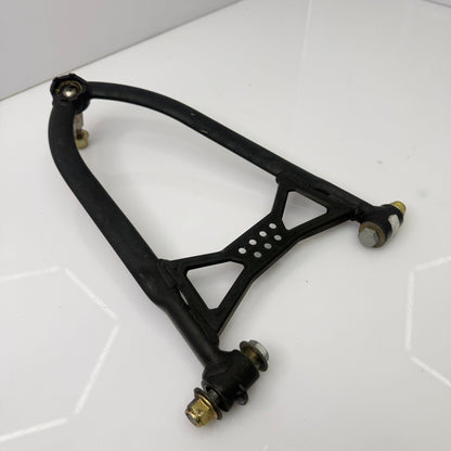 Vasen ylätukivarsi, musta Lynx Xtrim RE 800 ETEC 2016, OEM 505073588 - Northern Sledparts Oy