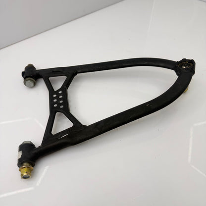 Vasen ylätukivarsi, musta Lynx Xtrim RE 800 ETEC 2016, OEM 505073588 - Northern Sledparts Oy