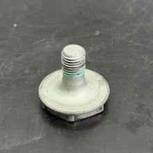 Vauhtipyörän pultti M12 x 25 OEM 420840851 - Northern Sledparts Oy